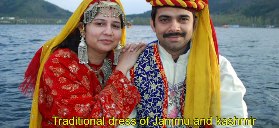 traditional dress of jammu and kashmir